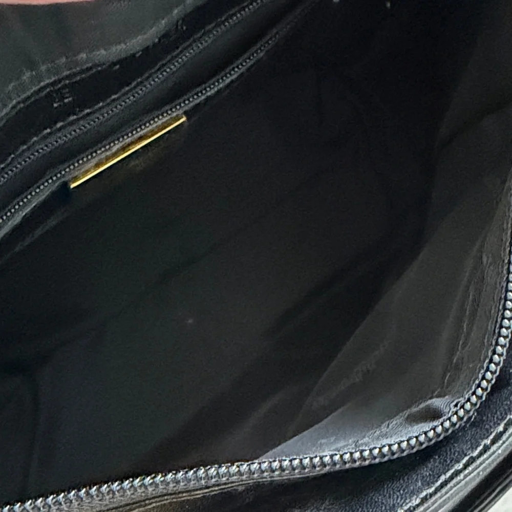 VINTAGE Russell & Bromley Black Leather Quilted Satchel with Gold Hardware. - Picture 9 of 16
